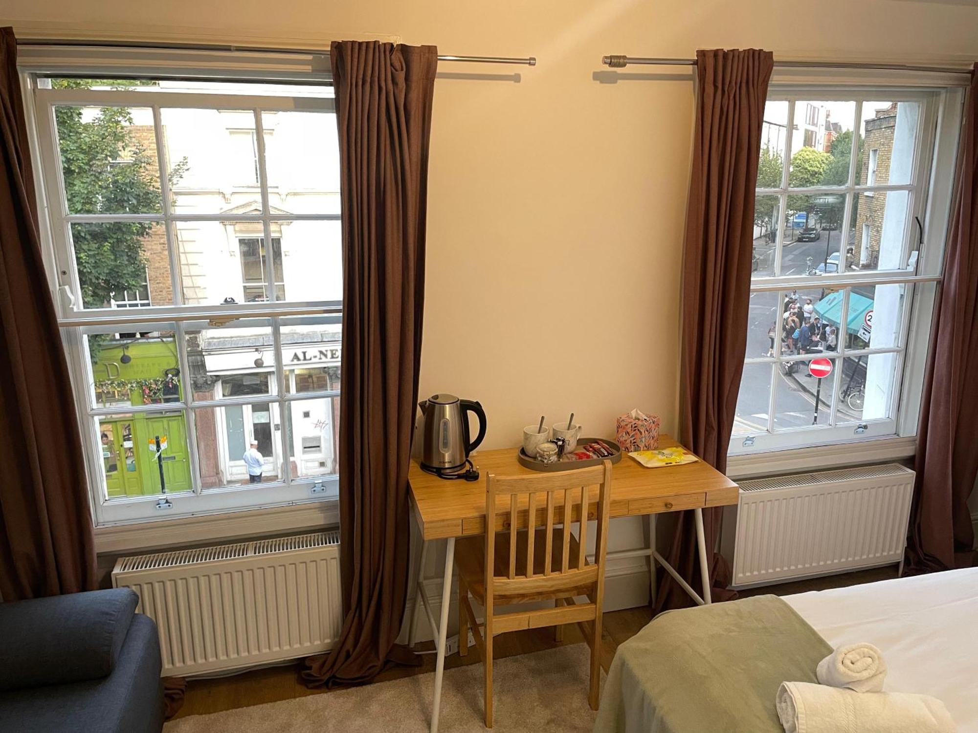 Caledonian Spacious Apartament *
